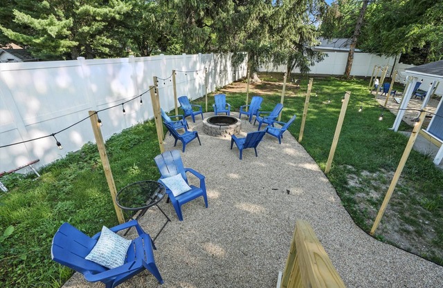 Golden Dunes Stay Valpo | 5 BR, 3 King Beds | Game Area + Fire Pit + Deck Lounge