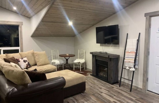 Golden Views In Every Direction!