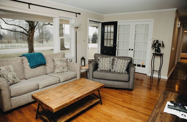 Golf Course Views! Ranch! Fire Pit ! Bring Pets!