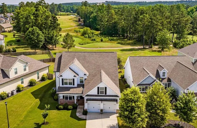 Golfer's View for Masters - Beautiful home overlooking 18th tee on Bartram Trail