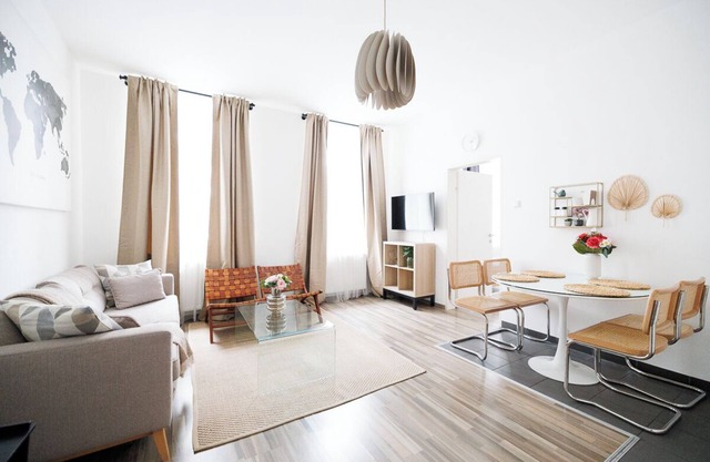 Goodman's Home 5 - Charming Haven near Vienna's Brunnenmarkt