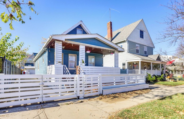 Gordon Square Studio ~ 4 Mi to Downtown Cleveland!