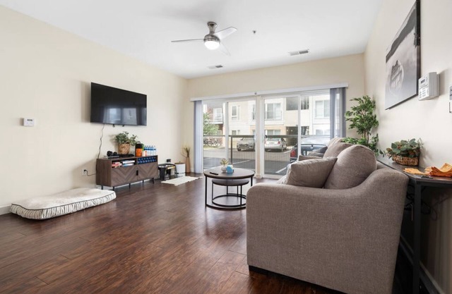 Gorgeous 2 Bed 2 Bath Apartment