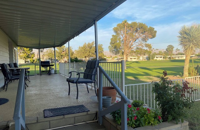 Gorgeous 2-bedroom mobile home in Thousand Palms with WiFi, AC