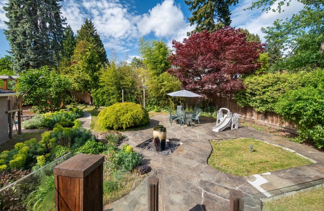 Gorgeous 4-Bedroom Garden-Level near UBC, Dunbar Southland