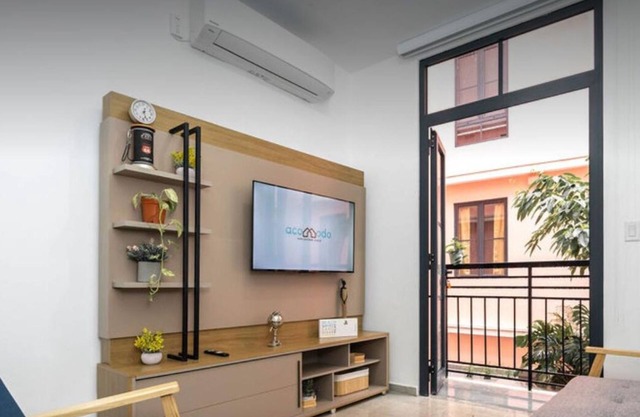 Gorgeous Apt Studio in Santa Ana - Downtown property - Revitalizing in process