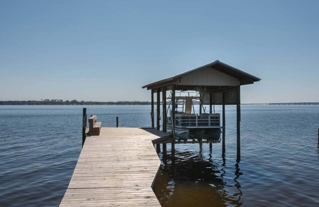 Gorgeous Bay Landing private pool-pet friendly