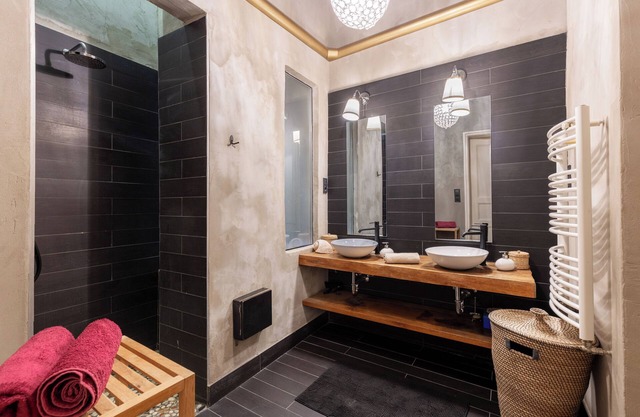 Gorgeous Bourgeois Bohème Apt for 4 pers (950 ft²) DOWNTOWN at Jewish Synagogue