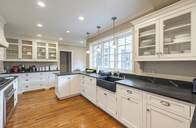 Gorgeous Entire House 7-Bedrooms 8-Beds in Bethesda, MD