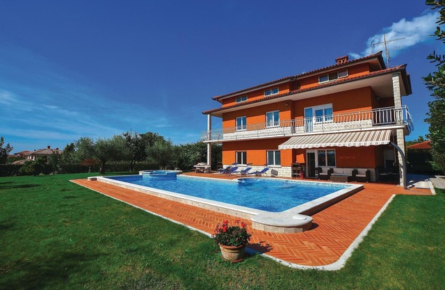 Gorgeous home in Sezana with sauna