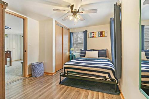 Gorgeous Nautical Lake House Chain O' Lakes with Hot Tub Option