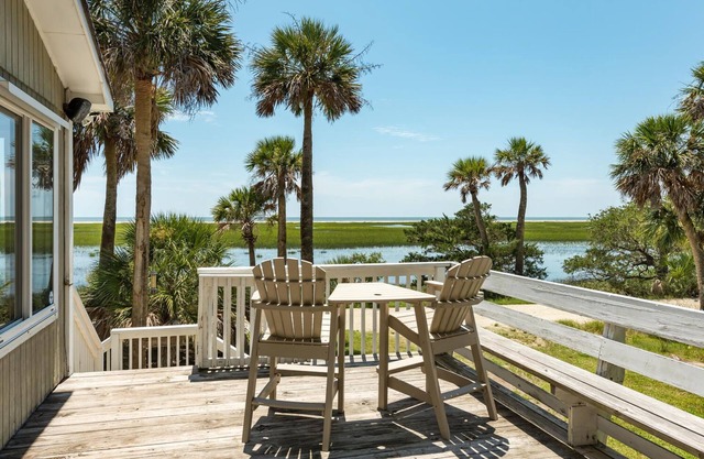 Gorgeous Secluded Island W/Creek & Ocean View w/DOCK & swim! Pet-friendly/Wi-Fi