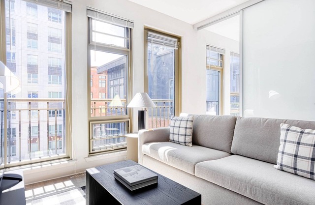 Gorgeous Somerville 1BR w/W/D, nr Assembly T, by Blueground