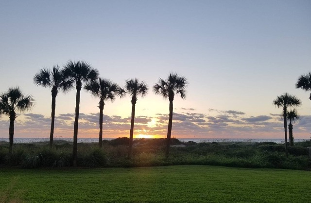 Gorgeous Views From Ground LevelOCEANFRONT condo with POOL!