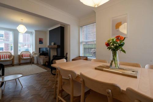 Gorleston Beach House By Leap Escapes