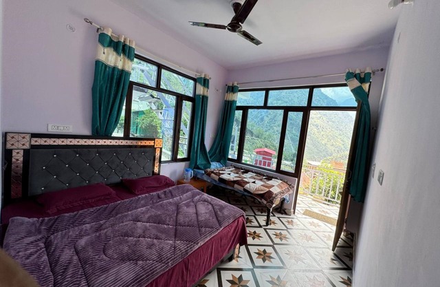 Goroomgo Abhishek hotel Sonprayag