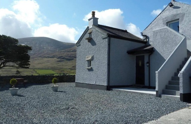 Gorse Hill Farm Luxury 4 Star Self Catering Cottage, Newcastle, Mourne Mountains