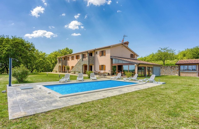 Grad Inn Boutique Villa Apt Lavander, Gračišče, Slovenia