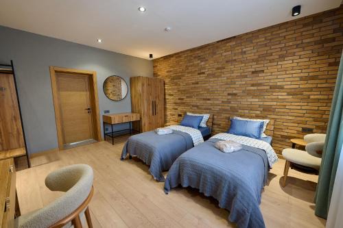 Granat Residence - Designer Villa with Eastern Charm