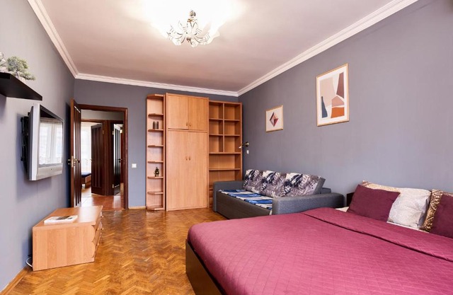 GRAND Apartment 3 Separate bedrooms near Olimpiyskiy