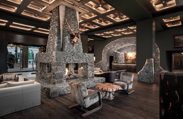 Grand Bohemian Lodge Greenville, Autograph Collection