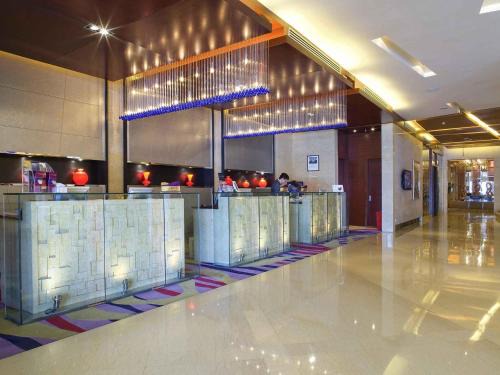 Grand Mercure Beijing Central - Next to Forbidden City, Wangfujing Street, Shopping Area, two Metro Stations