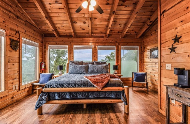 Grand Mountain View Lodge By Ghosal Luxury Lodging