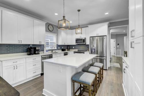 Grand Pavilion 71 by Wild Dunes, Home in Resort Core with Amenity Access