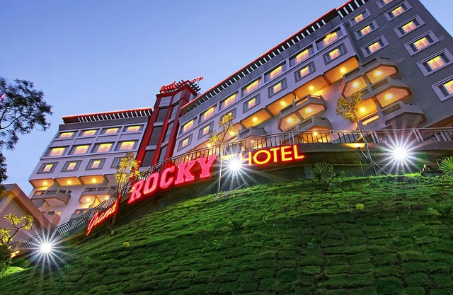 Grand Rocky Hotel