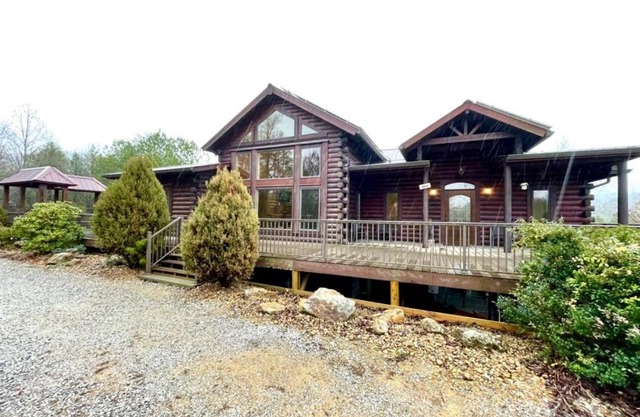 Grand View Home with 360 Degree Mountain View