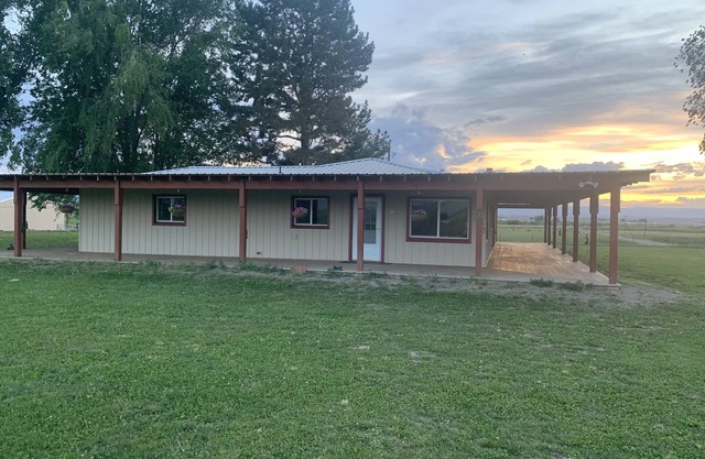 Grand View Ranch House