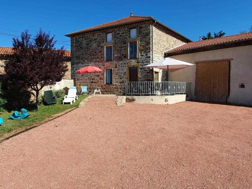 Grande maison de campagne avec cheminée, jardin et Wifi - FR-1-496-273
