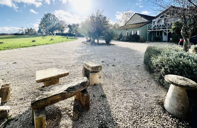 Grange de Guiblain - Farmhouse villa w/ hot tub & patio