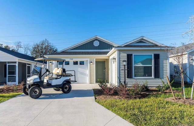 Great 3/2 Villages Home with Amenities Access
