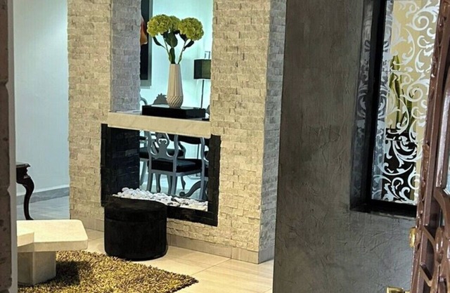 GREAT ACCOMMODATION! 5 BEDROOMS. W/BATHROOM, AIR CONDITIONING AND TV