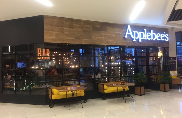 Great choice in the heart of upscale Bella Vista !