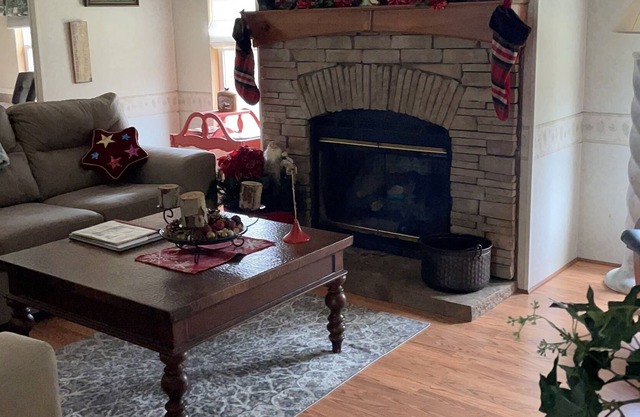 Great for large groups. Minimum 5 10% discount for 5 day stay for 4th of July.