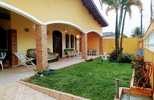 Great house 80m from the beach!