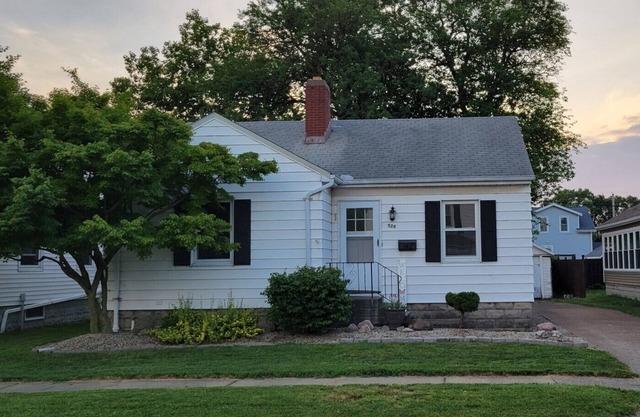 Great Location - 3 miles to Cedar Point Park, 2.8 miles to CP Sports Force Park