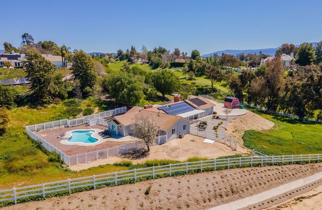 GREAT LOCATION! CLOSE TO PELTZER, LORIMAR, FAULKNER, LONG SHADOW WINERIES!