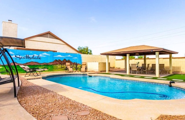 Great Location! Mins to airport OldTown Tempe