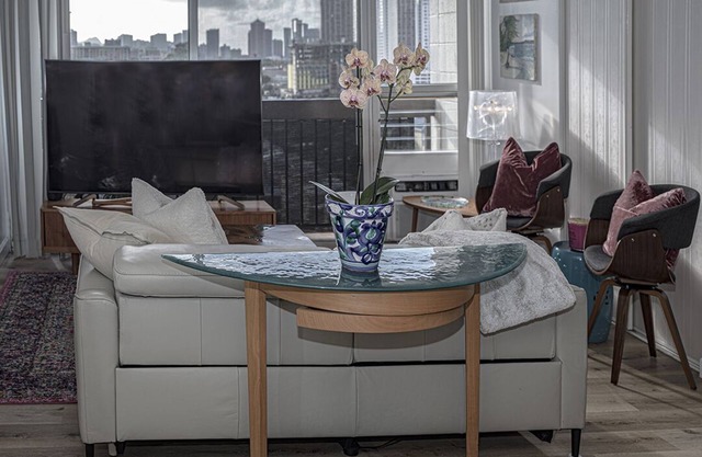 Great Location to the hospitals: 2 bed 1 bath Fully furnished.