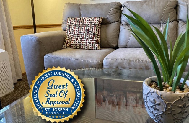 Great Location! Very Clean 1-Bedroom Townhouse