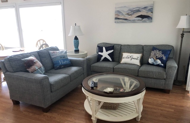 Great rates in July at Family Tides! First Floor. Pet Friendly.