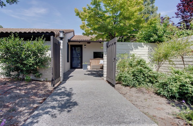 Great Value at Silverado - Two Beds Two Baths - Pool and Spa Availability