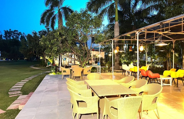 Green Leaf Cafe And Home Stay