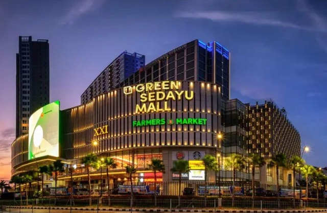 Green Sedayu Apartment by Emily