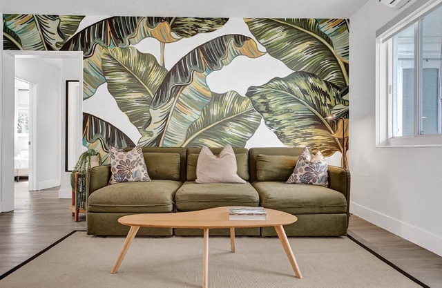 Green Suite 2BD/2 BA Miami Beach Lincoln Villa Free Parking