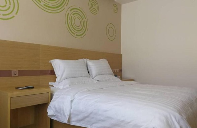GreenTree Inn Xining Railway Station Hotel