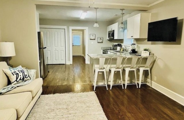 Greer Twin Cottage B - Walk to City Park and Downtown Greer